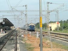 நாகர்கோவில் ரயில் நிலையத்தில் என்ஜின் மோதியதில் பிளாட்பாரம் பெயர்ந்து விழுந்தது