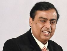 நில அபகரிப்பு வழக்கு: முகேஷ் அம்பானிக்கு ஹைதராபாத் ஹைகோர்ட் நோட்டீஸ்!!