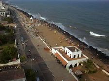 கண்ணுக்குத் தெரியாமல் கரைந்து வரும் இந்தியக் கடற்கரைகள்.. ஒரு ஷாக் ரிப்போர்ட்!