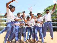பிளஸ் 2 முடிவுகள் – வேளாண் பாடத்தில் முதலிடம் பெற்று ஈரோடு மாணவர் சாதனை