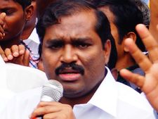 பிஞ்சுக் குழந்தைக்கு மது கொடுத்த குடிகார மிருகங்கள்... பண்ருட்டி வேல்முருகன் கடும் கண்டனம்