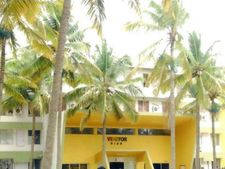 ”என் குழந்தை இன்னும் அதிர்ச்சியிலிருக்கிறாள்” - பலாத்காரம் செய்யப்பட்ட பள்ளி மாணவியின் தந்தை உருக்கம