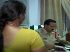 தந்தை, சித்தியிடம் சிக்கி சித்திரவதைக்குள்ளான 19 வயதுப் பெண் மீட்பு