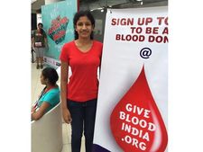 ரத்ததானம் செய்வோர், நோயாளிகள் இடையே பாலம் அமைத்து அசத்தும் பெங்களூர் பள்ளி மாணவி