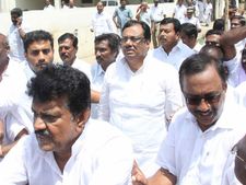 மதுரையில் அ.தி.மு.க.வினர் போராட்டம்- ஹைகோர்ட் கண்டனம்! இளங்கோவனுக்கும் 