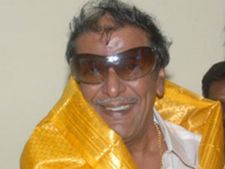 கவனிப்பாரின்றி தத்தளிக்கும் கருணாநிதியின் 