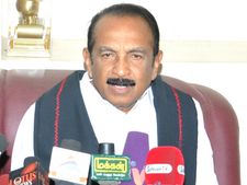 சீன பட்டாசுகளால் சிவகாசி பட்டாசுகளுக்கு ஆபத்து: வைகோ