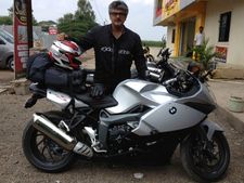 ”அட அது அவரு இல்லையாமே” - அஜீத் சாயலில் பைக்கில் வந்தவரால் சேலத்தில் குவிந்த ரசிகர்கள்! 