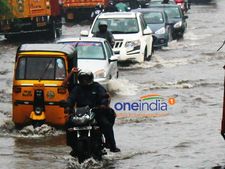 பேய் மழை... சென்னை உள்பட 12 மாவட்டங்களில் நாளை பள்ளி, கல்லூரிகளுக்கு விடுமுறை