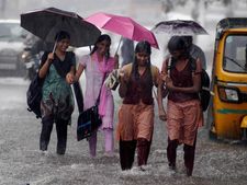 செம குஷியில் சென்னை, காஞ்சிபுரம், திருவள்ளூர் மாவட்ட பள்ளி் மாணவர்கள்!