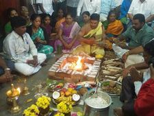 கடவுளே, சென்னையை காப்பாத்து: பெங்களூரில் சிறப்பு ஹோமம்