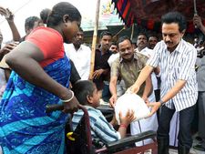 கடலூரை பேரிடர் மாவட்டமாக அறிவித்து சிறப்பு நிதி ஒதுக்க ஸ்டாலின் வலியுறுத்தல் 