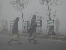 வடமாநிலங்களை வாட்டி எடுக்கும் குளிர்- உபியில் ஒருவர் பரிதாப பலி!