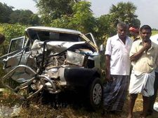 திண்டுக்கல்: ஒட்டன்சத்திரம் அருகே கார்கள் நேருக்கு நேர் மோதி விபத்து 5பேர் பலி