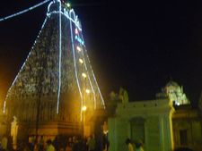 வடலூரில் தைப்பூச கோலாகலம்.. ஜோதி தரிசனம்... லட்சக்கணக்கில் பக்தர்கள் குவிந்தனர் 