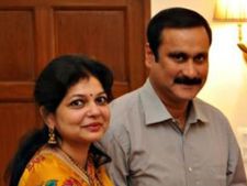 பாமகவின் 'அட்டாக்' பிளான்.. தேர்தலில் குதிக்கிறார் சவுமியா ... பாப்பிரெட்டிப்பட்டியில் போட்டி?