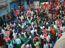 முருகனுக்கு அரோகரா.. தலைவர் என்றால் பிரபாகரா... சீமானின் திருமுருகப் பெருவிழா!