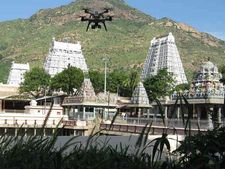 திருவண்ணாமலை கோயிலில் ட்ரோன் காமிரா.. உக்ரைன் நாட்டுக்காரர்கள் 9 பேர் சிக்கினர்