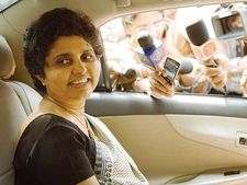 ஊழல் வழக்கு: இலங்கை சுப்ரீம் கோர்ட் மாஜி தலைமை நீதிபதி ஷிராணி விடுதலை!