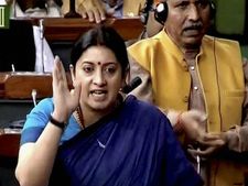 நாடாளுமன்றத்தில் அடுத்தடுத்து பொய்- ஸ்மிருதி இரானி மன்னிப்பு கேட்க எதிர்க்கட்சிகள் வலியுறுத்தல்!! 