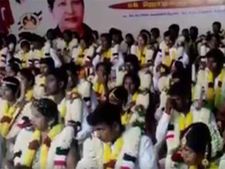  ‘அம்மா’ ஸ்டிக்கர் இல்லாமல் அதிமுக திருமணம்... நம்பினால் நம்புங்கள்!