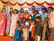 நடனம், நடிப்பு, நாடகம்... அமர்க்களாக நடந்த காரைக்குடி நகராட்சிப் பள்ளி விருது வழங்கும் விழா