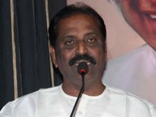 ஜாதிப் பிரிவினைகள் ஒழிய வேண்டும்- ராமநாதபுரத்தில் கவிஞர் வைரமுத்து பேச்சு