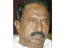  மீண்டும் வந்த செங்கோட்டையன்.. ஈரோடு மாவட்ட அதிமுக வேட்பாளர்கள் பயோடேட்டா
