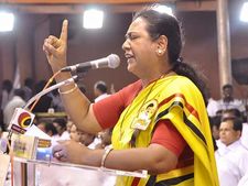 “130-160 தொகுதிகளில் வெற்றி”... மத்திய உளவுத்துறையே சொல்லி விட்டதாக பிரேமலதா பிரச்சாரம்!