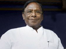நமச்சிவாயத்தை ஓரம்கட்டி விட்டு முதல்வராக நாராயணசாமி திட்டம்?.. புதுவையில் பரபரப்பு 