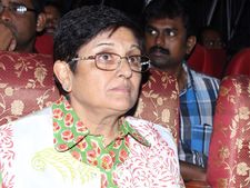  புதுச்சேரியின் துணை நிலை ஆளுநராக பதவியேற்றுக் கொண்ட கிரண்பேடி
