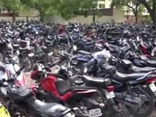 மதுரை ரயில் நிலையம் அருகே வாகன காப்பகம் அமைக்க கோரிக்கை- வீடியோ
