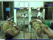 தேனியில் லாரி, அரசுப் பேருந்து மோதி விபத்து: 10 பேர் படுகாயம்- வீடியோ 
