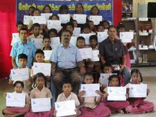 தேவகோட்டை பள்ளியில் மெகா யோகா.. மாணவர்களுக்கும், ஆசிரியர்களுக்கும் பாராட்டு