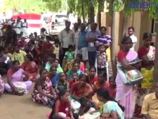  சிவகங்கையில் ஆதார் அட்டை பெற நீண்ட வரிசை... ஊழியர்கள் இல்லை என குற்றச்சாட்டு 
