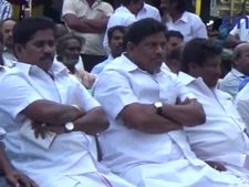 சிவகங்கை: சுங்கச்சாவடி அமைப்பதற்கு எதிர்ப்பு...ஆர்ப்பாட்டம் நடத்திய பொதுமக்கள் - வீடியோ