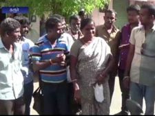 பெண்ணிடம் வழிப்பறி செய்த இளைஞர்... தர்ம அடி கொடுத்து போலீசில் ஒப்படைத்த மக்கள்- வீடியோ 