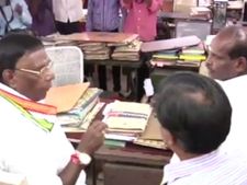 அரசு அலுவலகங்களில் அதிரடி ரெய்டு... 95% பேர் 10 மணி வரை ஆப்செண்ட்... ஷாக்கான புதுவை முதல்வர்- வீடியோ