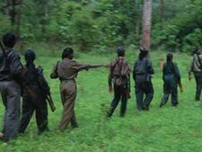 போலீஸுக்கு போட்டுக் கொடுத்த உளவாளி 