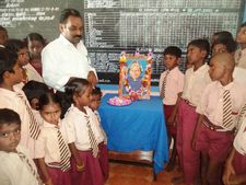 அப்துல் கலாம் நினைவு தினம்: கிருஷ்ணகிரி ஜோதிநகர் அரசு பள்ளி மாணவர்கள் மலரஞ்சலி 