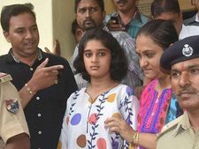 மாயமான பெங்களூர் மாணவி பத்திரமாக திரும்பியது எப்படி..? சினிமாவை மிஞ்சும் திருப்பங்கள்