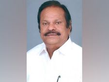 விஜயகாந்த் பாணியில் தடாலடி... கலெக்டர் கூட்டத்தில் துப்பாக்கியை தூக்கிய தேமுதிக முல்லைவேந்தன்! 
