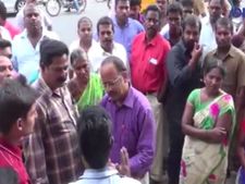 கிருஷ்ணகிரி: தவறான சிகிச்சையால் பச்சிளம் குழந்தை பலி.. மருத்துவமனை முற்றுகை - வீடியோ