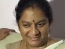 நிர்வாண மசாஜ் புகார்.. சசிகலா புஷ்பா, கணவர், மகன் முன்ஜாமீன் மனு நாளைக்கு ஒத்திவைப்பு