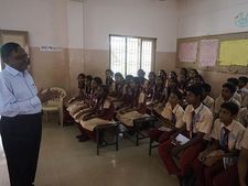 இலக்கை அடைவது எப்படி?.. மாணவர்களுக்கு தன்னம்பிக்கை பயிலரங்கம்