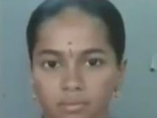 கரூர் மாணவி சோனாலி அடித்துக்கொலை: 24 மணி நேர போராட்டத்திற்கு பிறகு உடலை பெற்ற உறவினர்கள் 