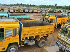 கர்நாடகத்திற்கு லாரிகளை இயக்காதீர்கள்.. லாரி உரிமையாளர் சம்மேளனம் உத்தரவு #TNNeedsKaveri