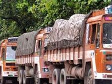 கர்நாடகத்திற்கு 27-ந் தேதி வரை லாரிகளை இயக்காதீர்கள்.. லாரி உரிமையாளர்கள் சம்மேளனம்