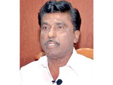 திண்டுக்கல் மேயர் மருதராஜின் மகன், மகள், தம்பி மருமகளுக்கு சீட்.... கொந்தளித்த கவுன்சிலர்!