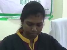 என்னை கருணைக் கொலை செய்க: கரூர் மாவட்ட கலெக்டரை அதிரவைத்த நபர்- வீடியோ 